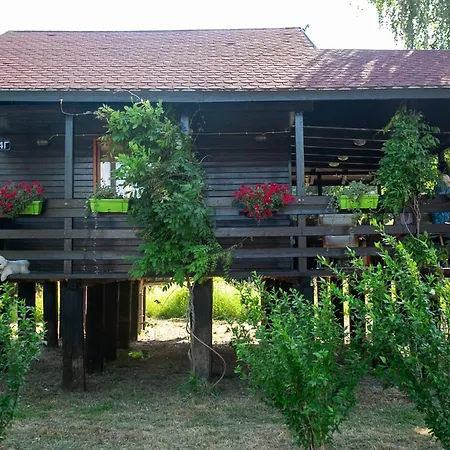 Marine House Makis Ferienhaus *
