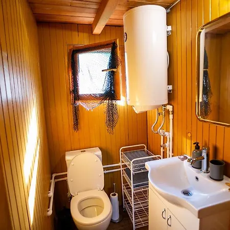 Marine House Makis *